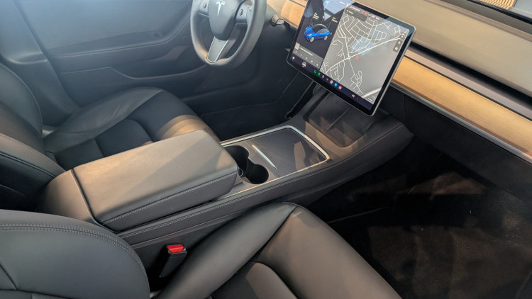 Tesla Model 3 Long-Range Dual Motor AWD