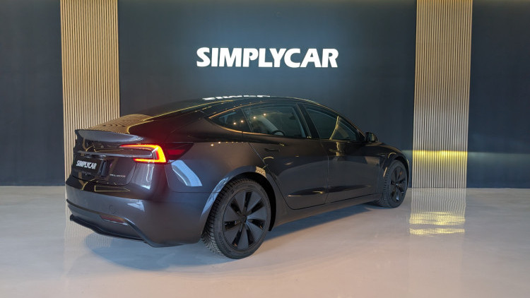 Tesla Model 3 Long-Range Dual Motor AWD