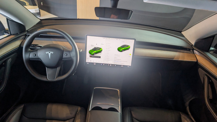 Tesla Model Y dual motor long range