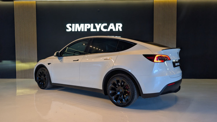 Tesla Model Y Dual Motor AWD