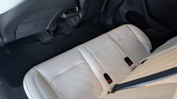 Tesla Model Y Dual Motor AWD