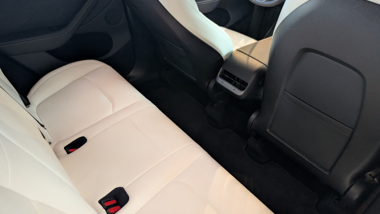 Tesla Model Y Dual Motor AWD
