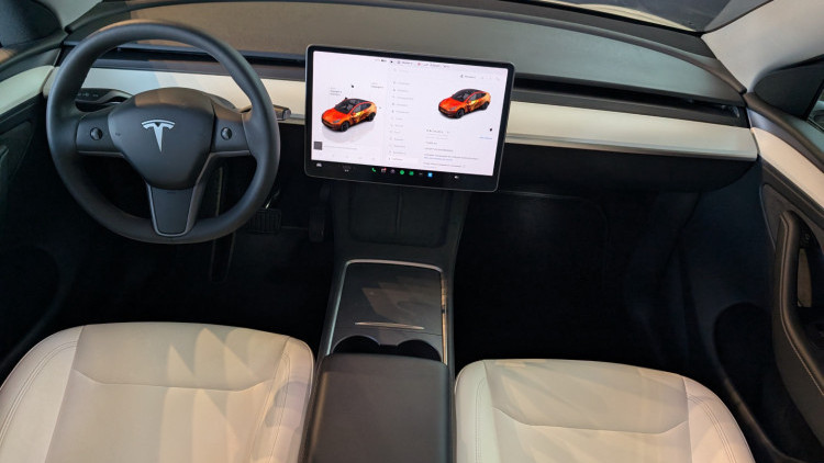 Tesla Model Y Dual Motor AWD