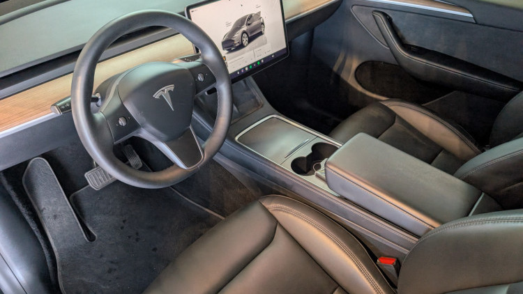 Tesla Model Y dual motor long range