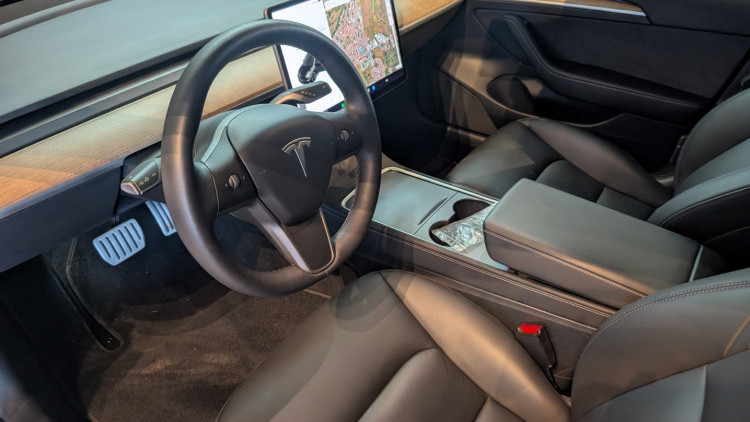 Tesla Model 3 AWD performance
