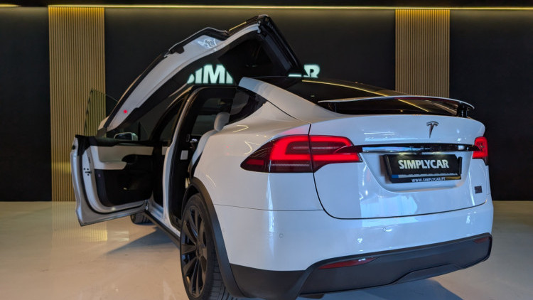 Tesla Model X Plaid AWD