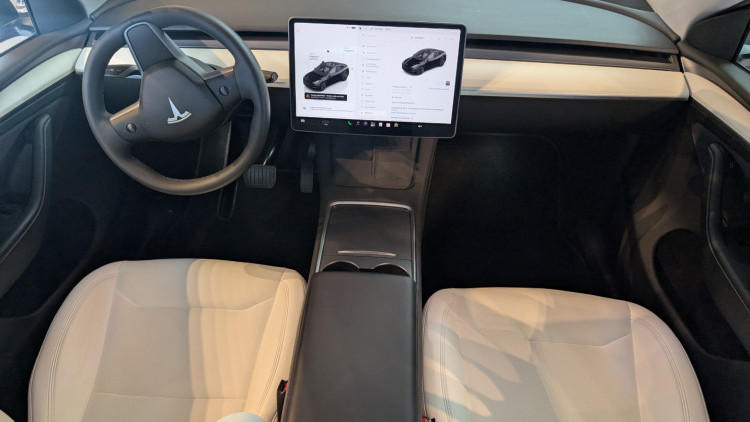 Tesla Model Y Dual Motor AWD