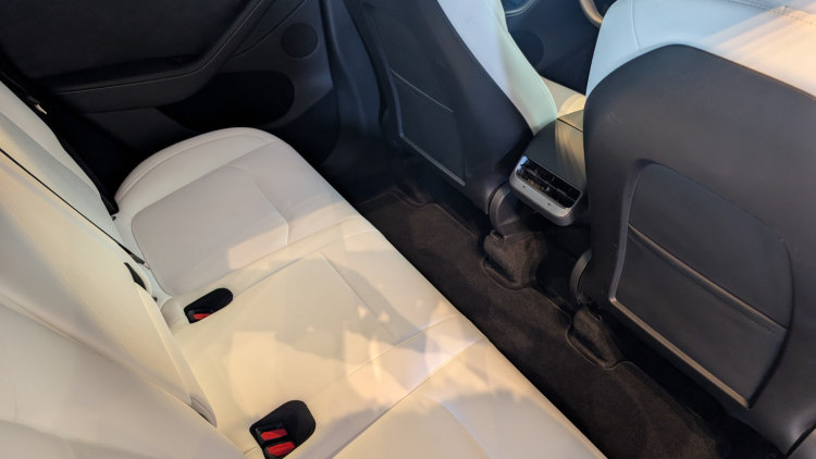 Tesla Model Y Dual Motor AWD