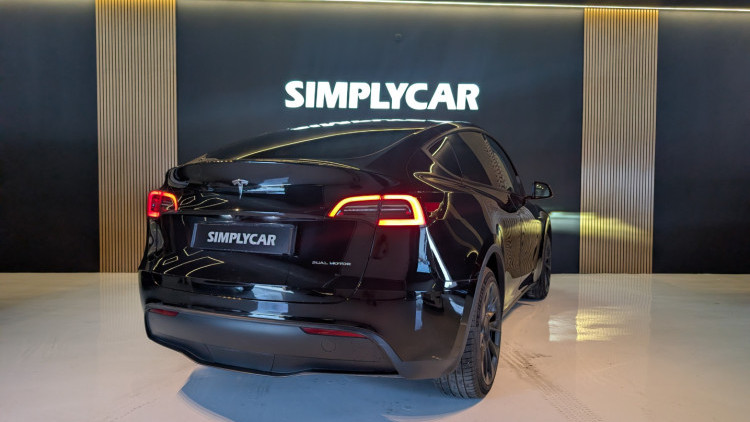 Tesla Model Y Dual Motor AWD