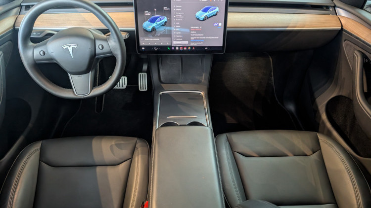 Tesla Model Y Performance Dual Motor AWD