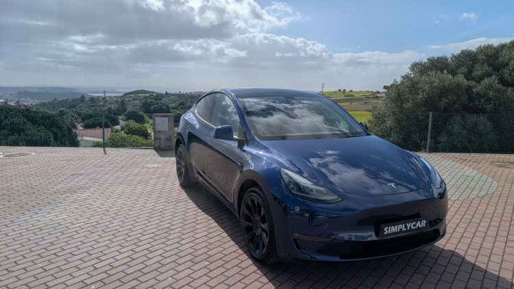 Tesla Model Y Duo motor long range