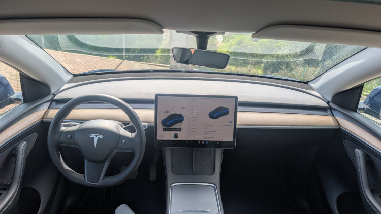 Tesla Model Y Duo motor long range