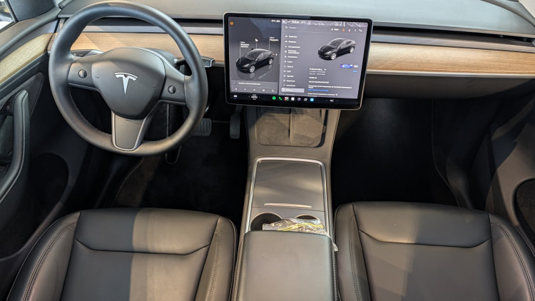 Tesla Model Y long Range Dual Motor AWD