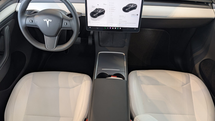 Tesla Model Y long Range Dual Motor AWD